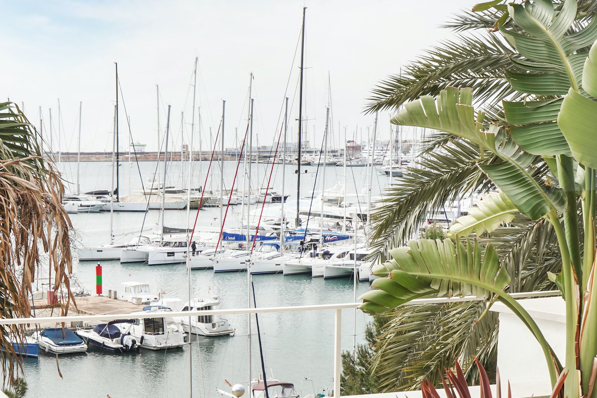 Apartamento con vistas al mar en una casa histórica en el paseo
