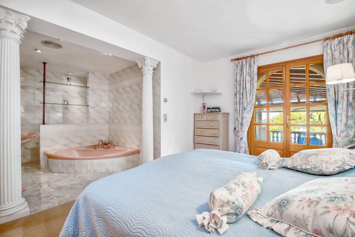 Finca der Extraklasse mit super Meerblick in Capdepera- kaufen