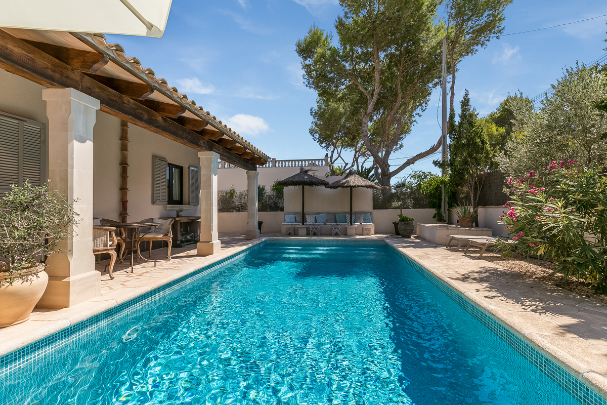 Traumhaftes Haus mit Meerblick, Pool und separatem