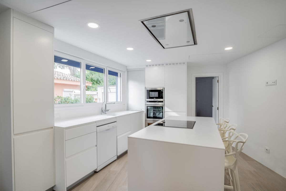 Maravilloso chalet en segunda linea de mar situado en la zona costera