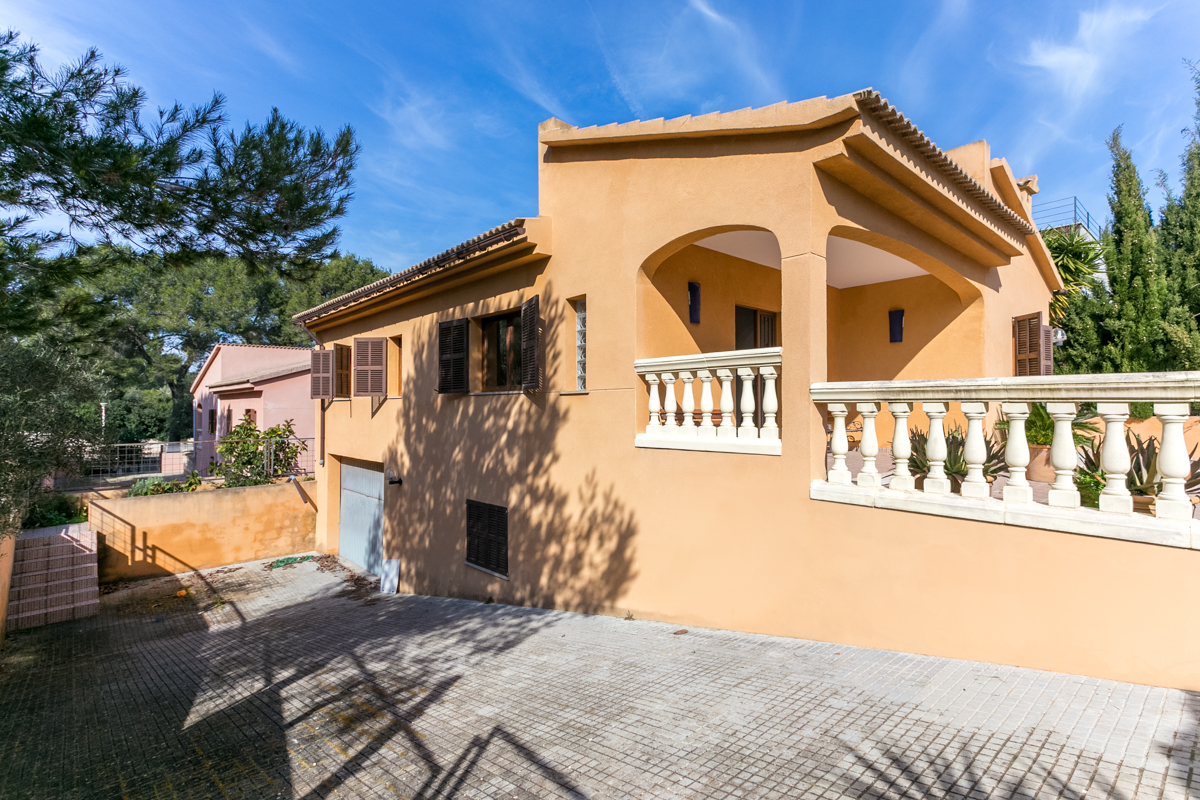 Geräumiges Chalet in Son Serra de Marina in Südausrichtung