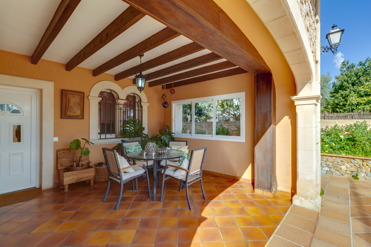 Beautiful spacious house with a lovely pool in Palmanyola - purchase