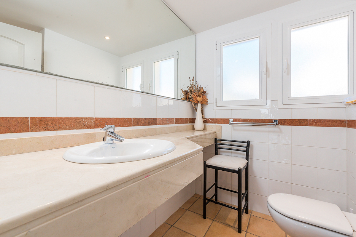 Wunderschöne Doppelhaushälfte mit großer Terrasse in Camp de Mar - kaufen