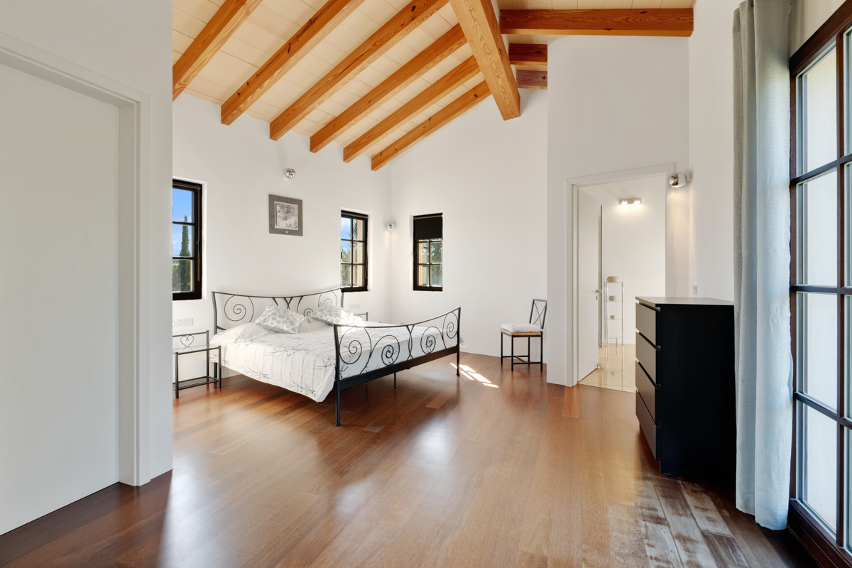 Herrlich ruhig gelegene Finca mit Pool und Bergblick in Moscari - kaufen