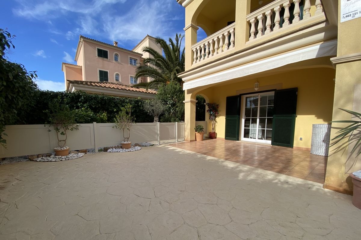 Helle Erdgeschosswohnung komplett renoviert in Puig de Ros - kaufen