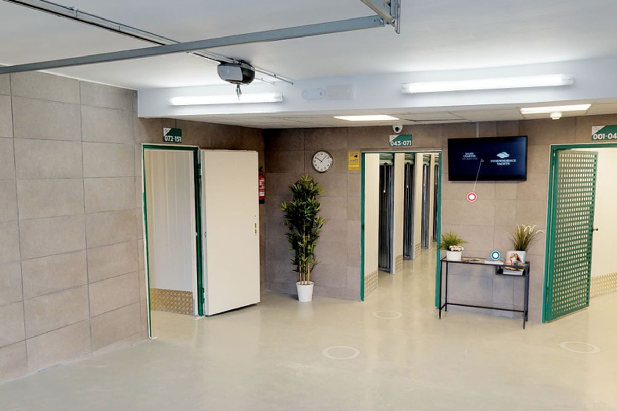 Gebäude mit Lagerräumen in Palma-Kaufen