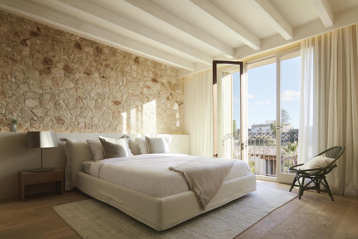 Sonnenverwöhntes, elegantes Stadthaus mit großer Dachterrasse und Pool