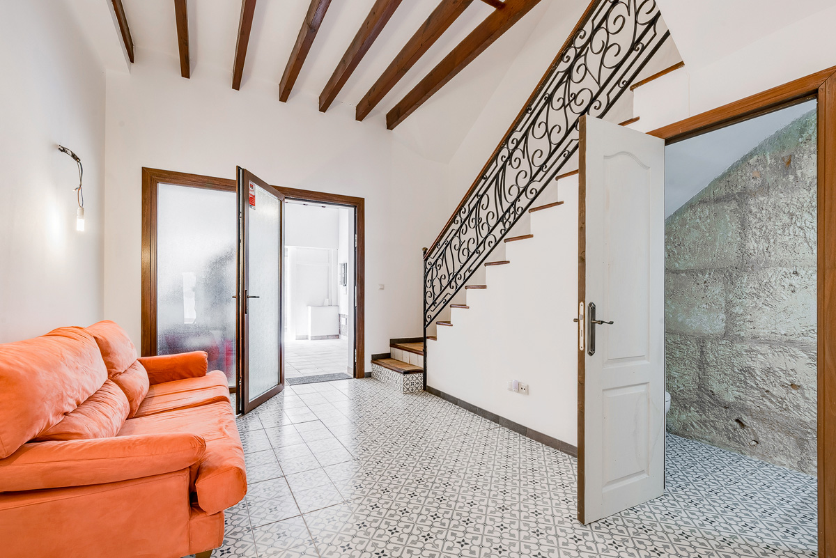 Renoviertes Stadthaus mit Garage, Innenhof und Terrasse in Llucmajor