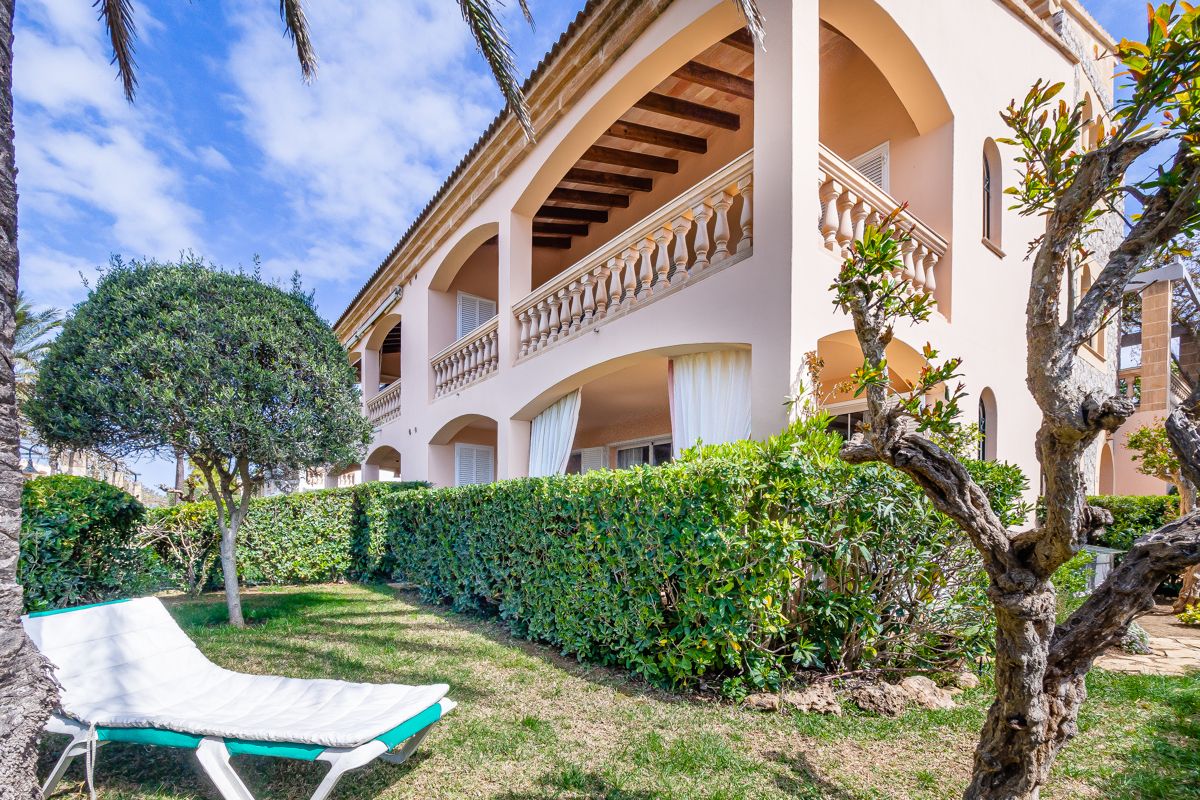 Schöne Erdgeschosswohnung mit Gemeinschaftspool, geschmackvoll