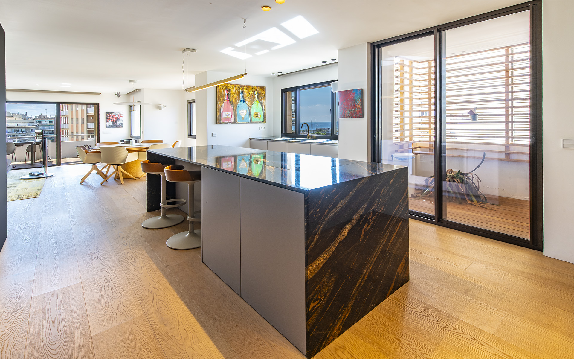 Spacious apartment with sea views in Santa Catalina purchase