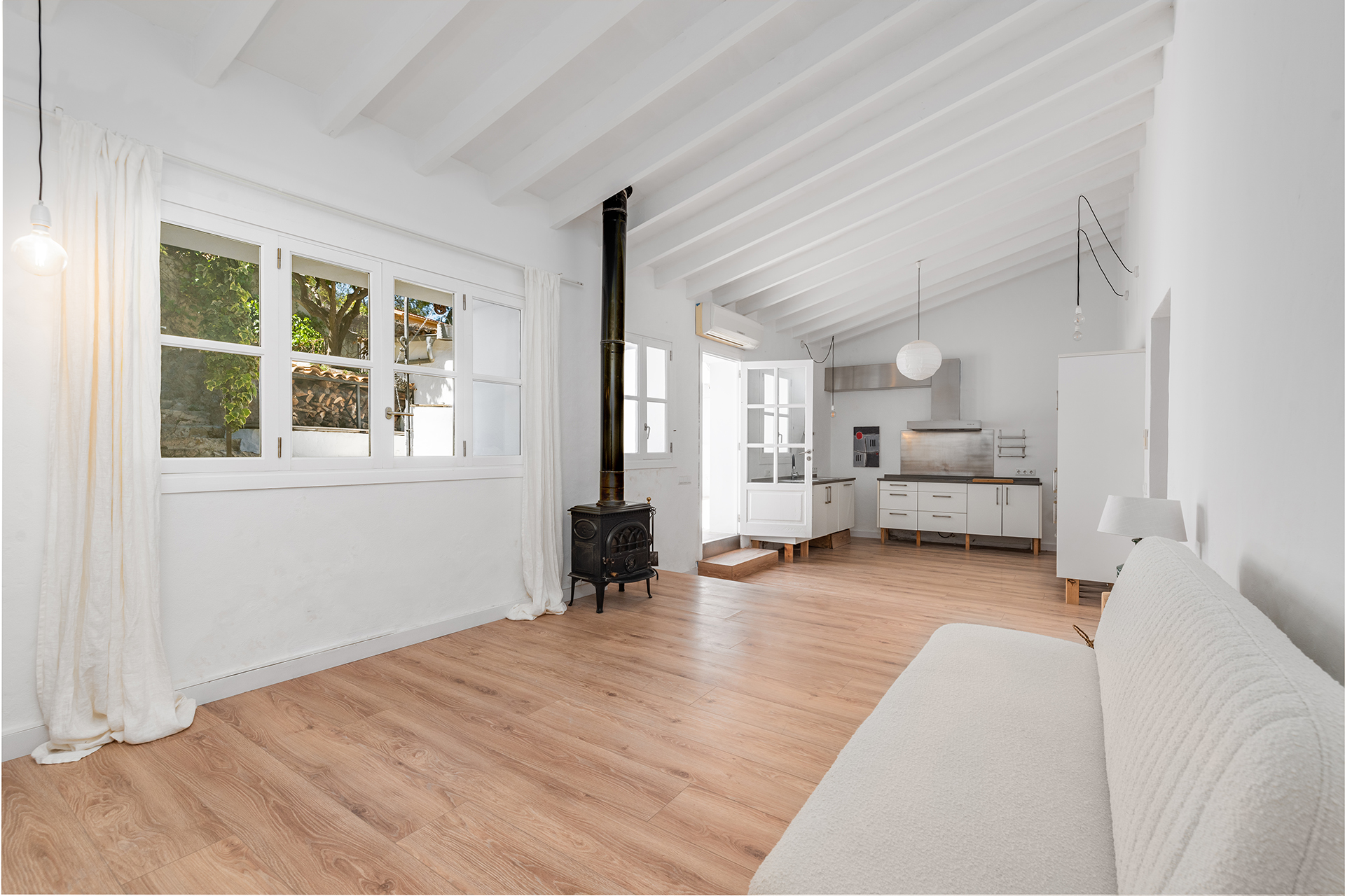 Schönes und helles Stadthaus mit kleinem Garten in Esporles kaufen