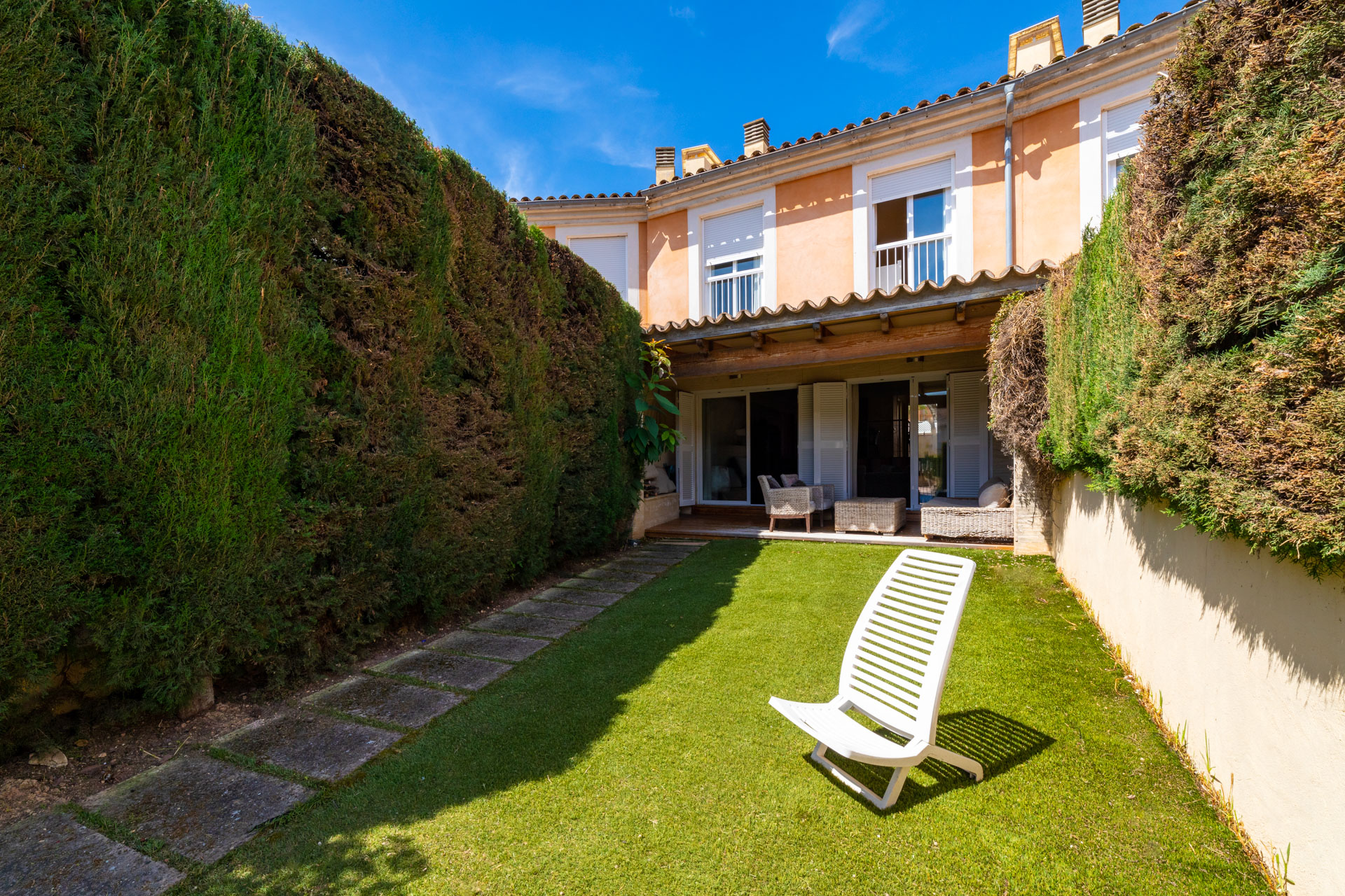 Reihenhaus mit privatem Garten und CommunityPool in Son Rapinya, Palma