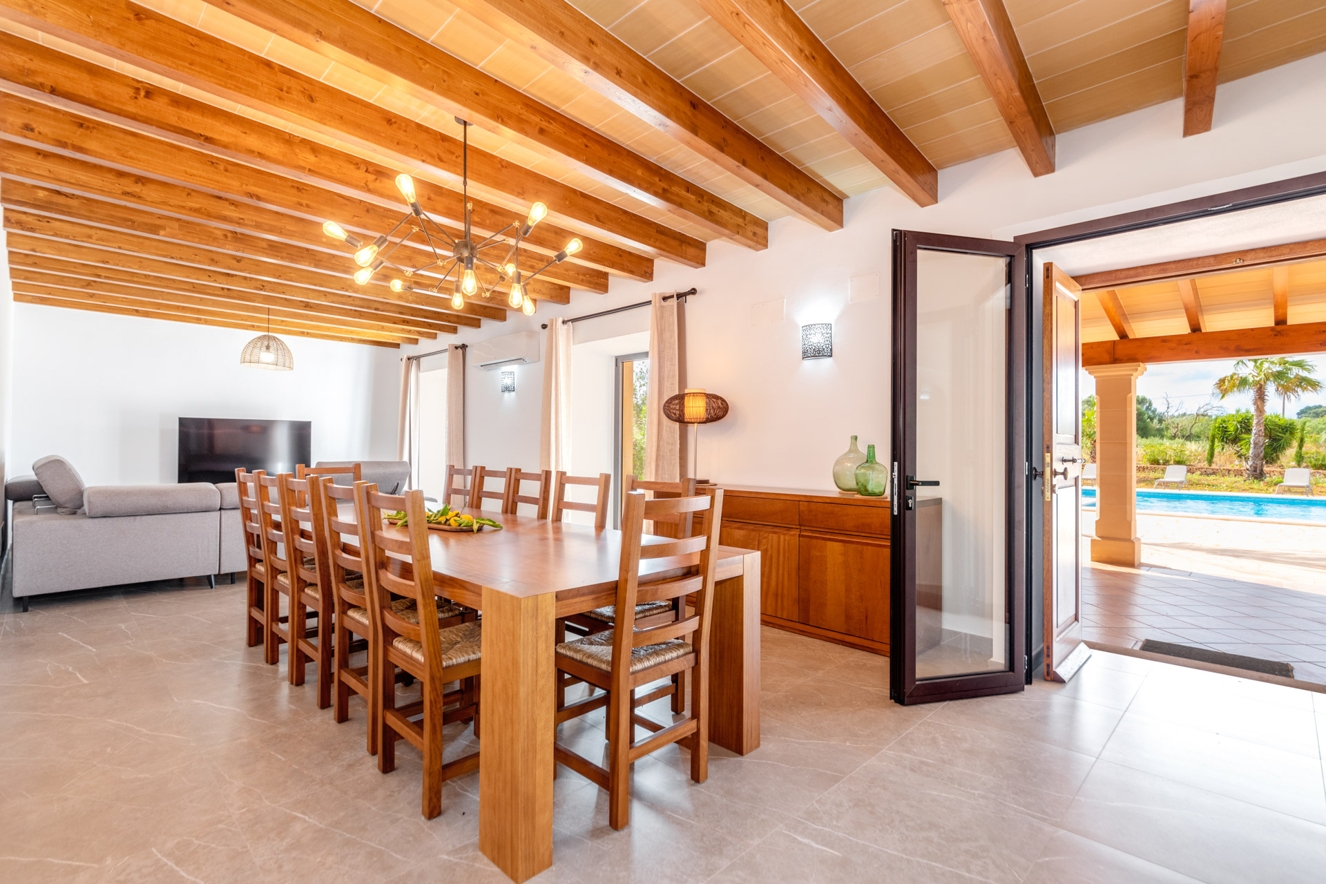 Idyllic finca in the heart of Mallorca with sauna and pool with jacuzzi