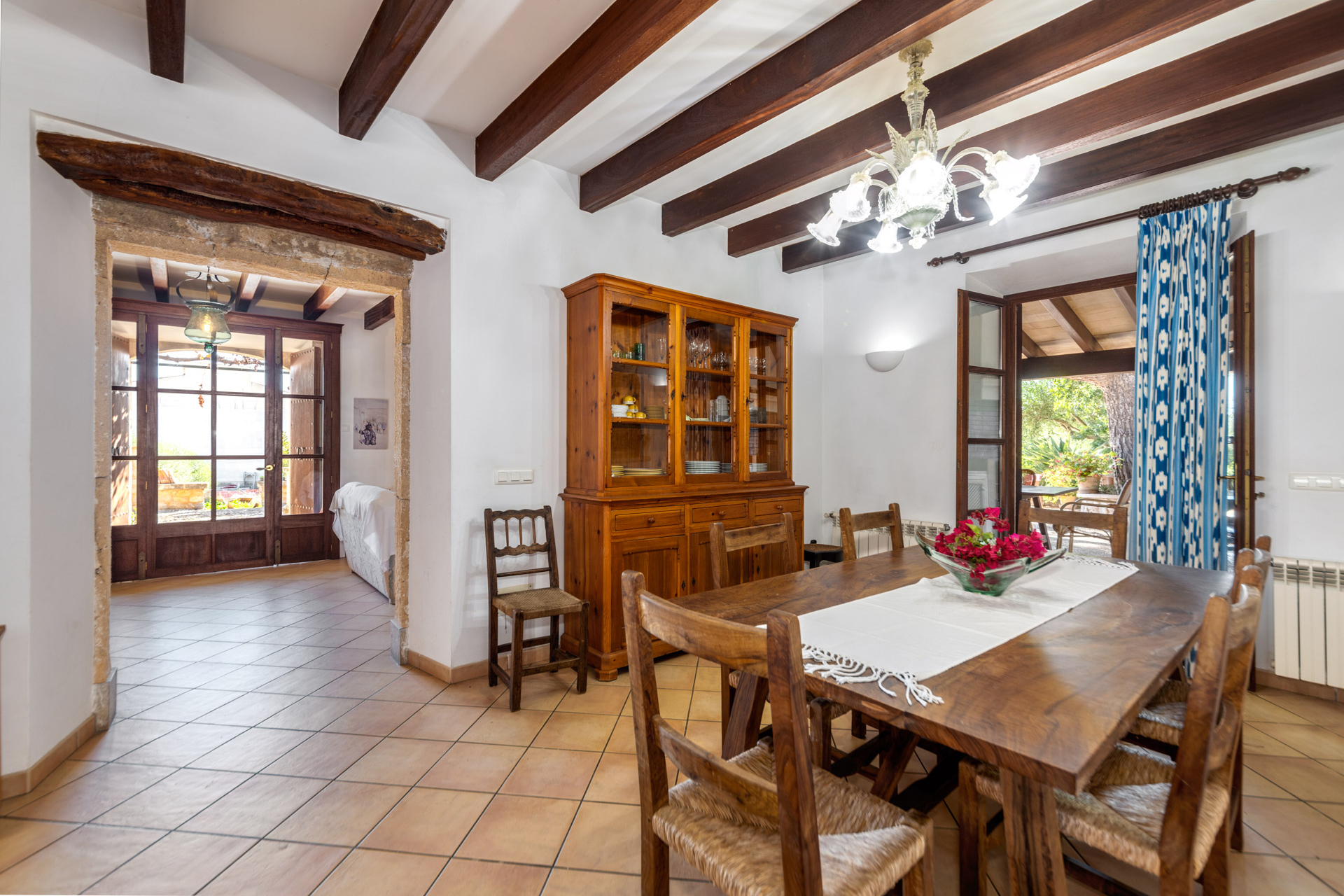 Traditionelle mallorquinische Finca mit Pool, malerischem Garten und